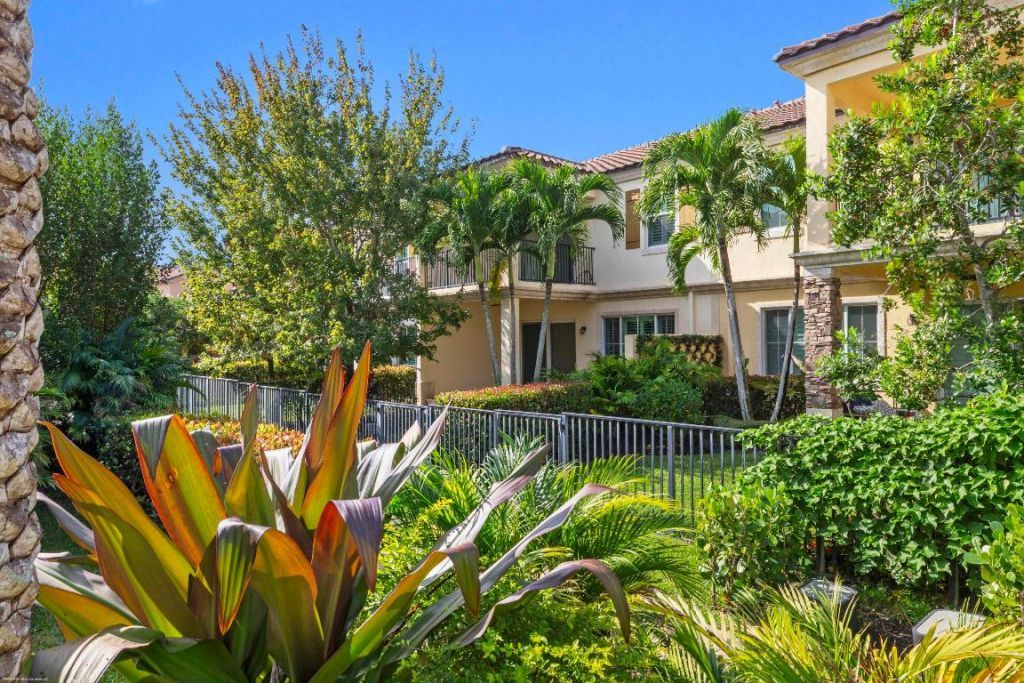 170 Sword Fern Place, Wellington, FL 33414 Photo