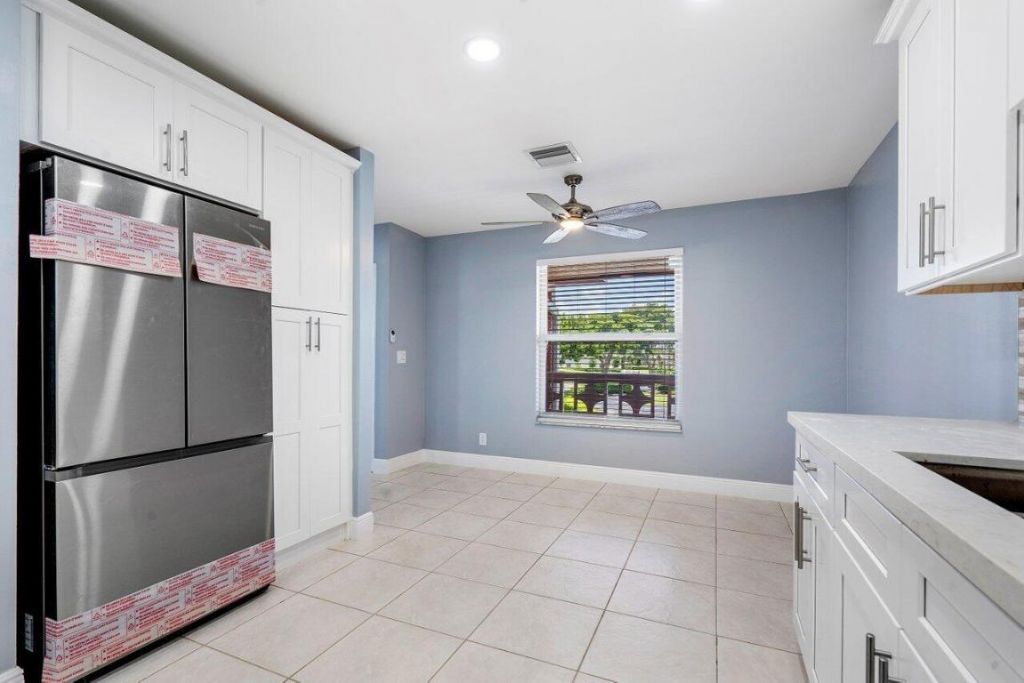1740 NW 19th Terrace, Unit 204, Delray Beach, FL 33445 Photo