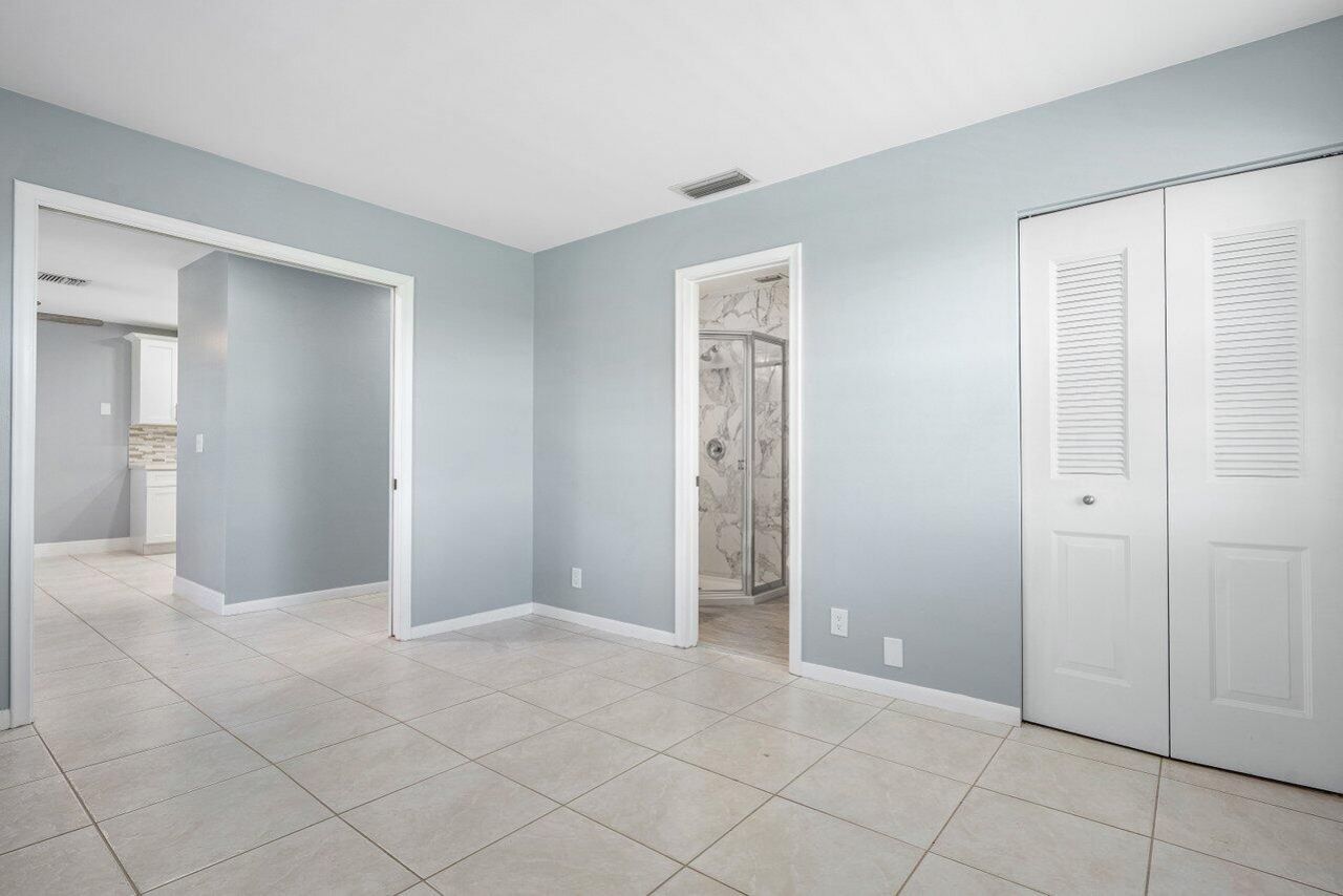 1740 NW 19th Terrace, Unit 204, Delray Beach, FL 33445 Photo