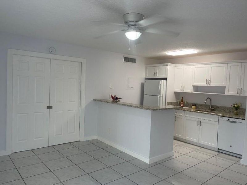 639 Executive Center Drive, Unit O-107, West Palm Beach, FL 33401 Photo