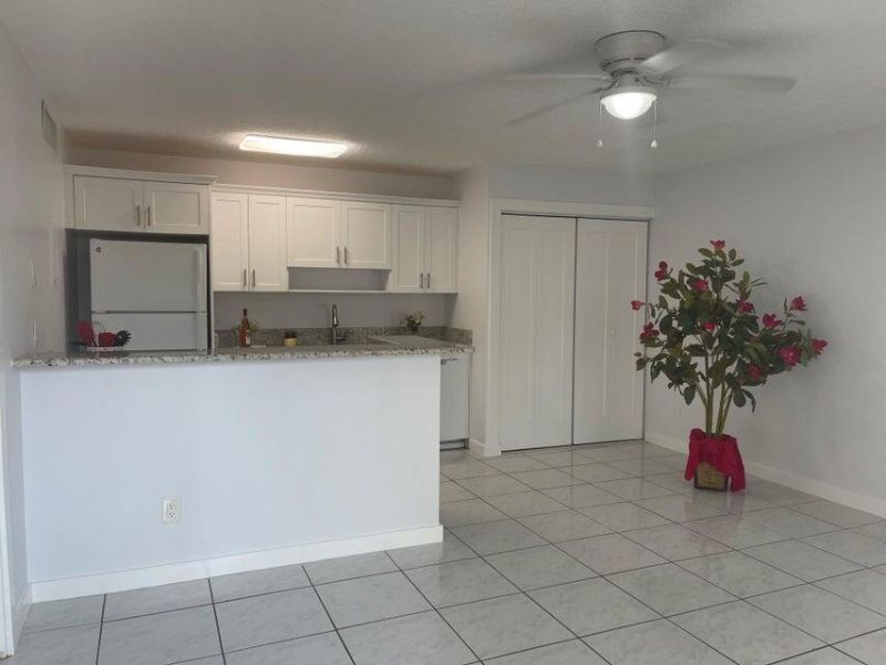 639 Executive Center Drive, Unit O-107, West Palm Beach, FL 33401 Photo