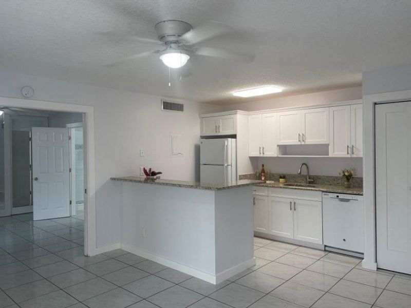 639 Executive Center Drive, Unit O-107, West Palm Beach, FL 33401 Photo