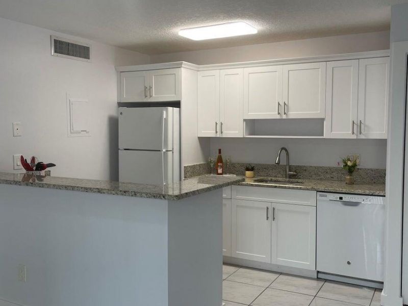 639 Executive Center Drive, Unit O-107, West Palm Beach, FL 33401 Photo