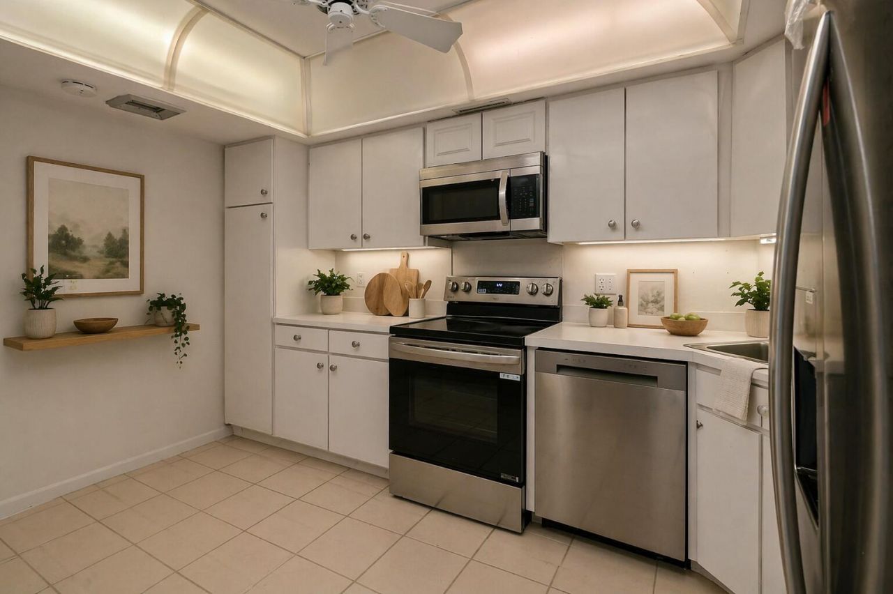 2425 Presidential Way, Unit 801, West Palm Beach, FL 33401 Photo