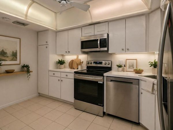 2425 Presidential Way, Unit 801, West Palm Beach, FL 33401