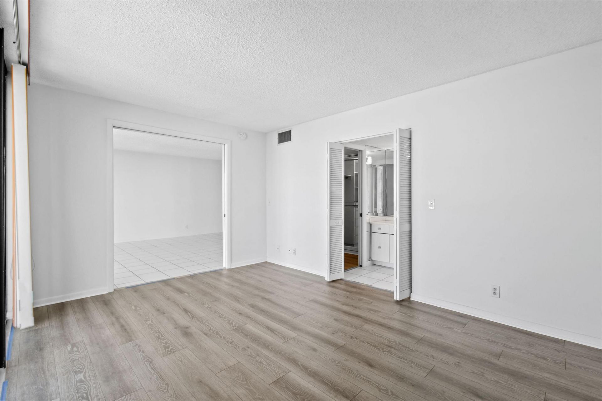 2425 Presidential Way, Unit 801, West Palm Beach, FL 33401 Photo