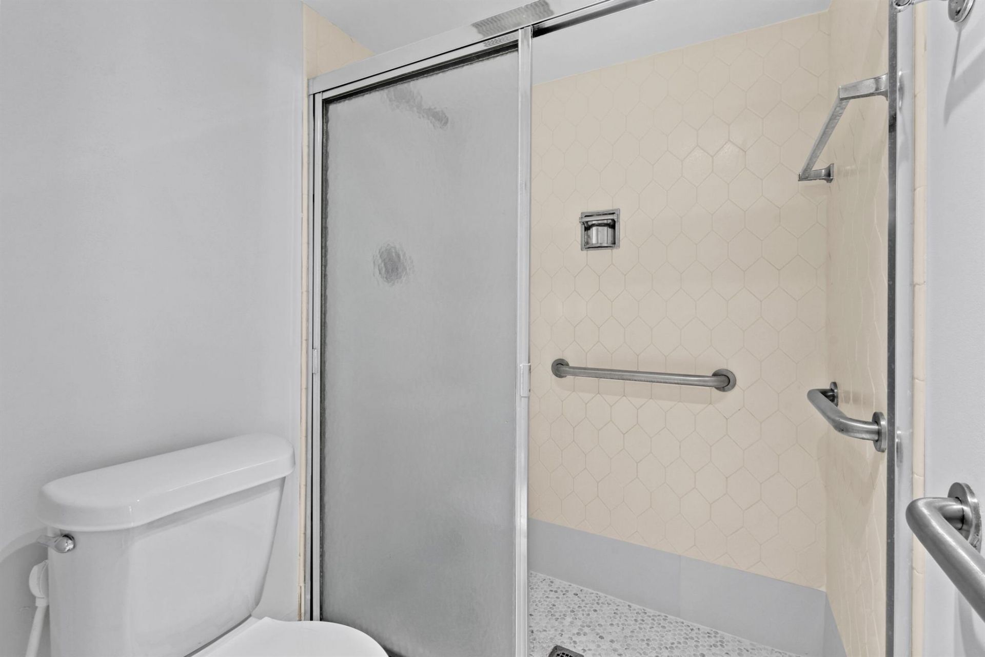 2425 Presidential Way, Unit 801, West Palm Beach, FL 33401 Photo