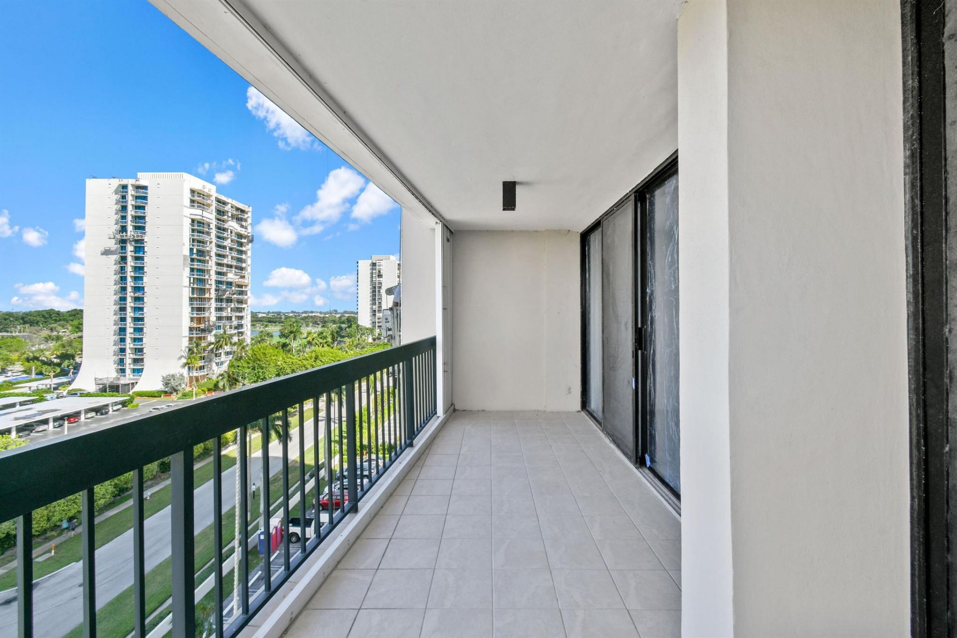 2425 Presidential Way, Unit 801, West Palm Beach, FL 33401 Photo