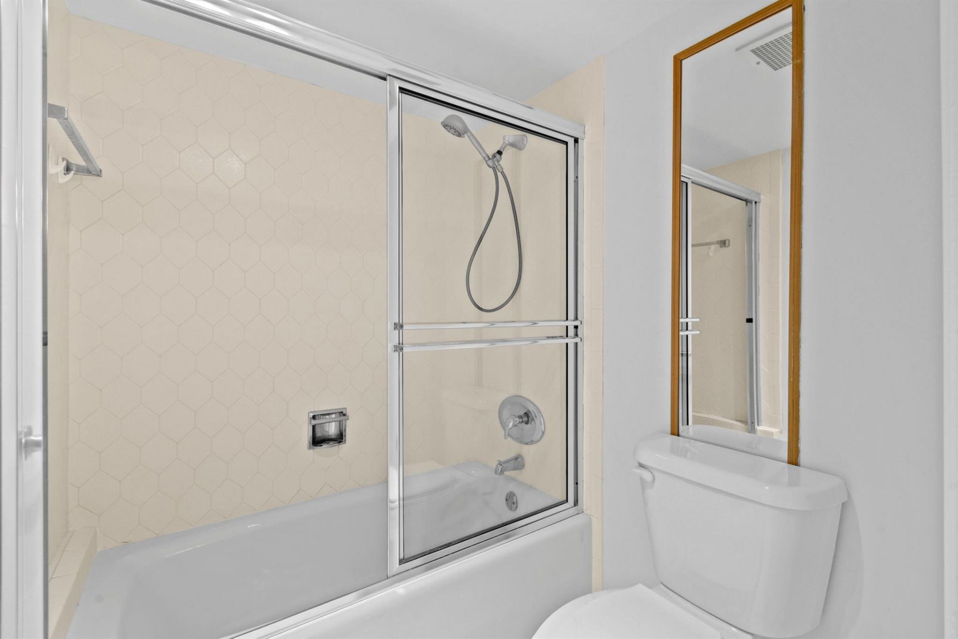 2425 Presidential Way, Unit 801, West Palm Beach, FL 33401 Photo