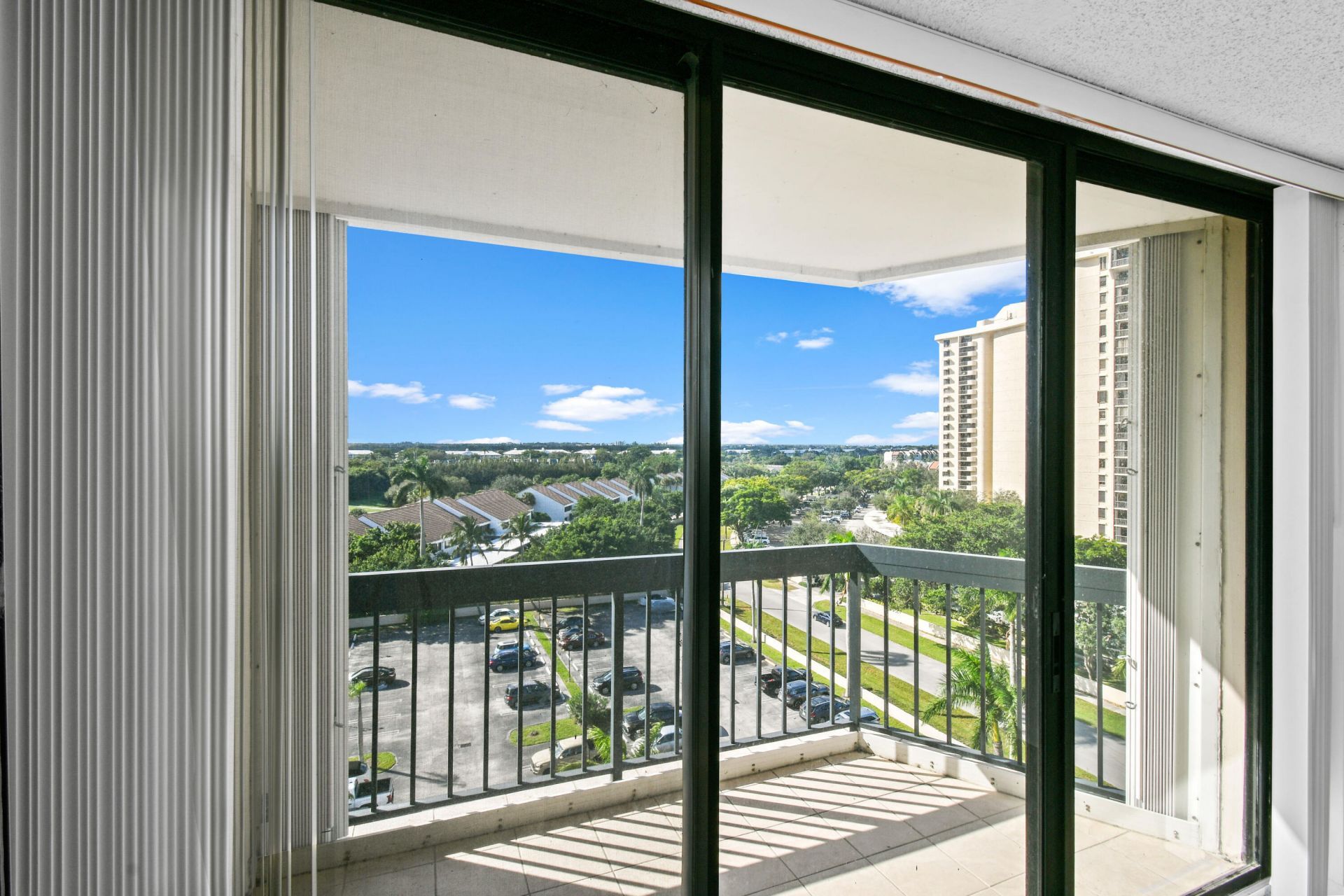 2425 Presidential Way, Unit 801, West Palm Beach, FL 33401 Photo