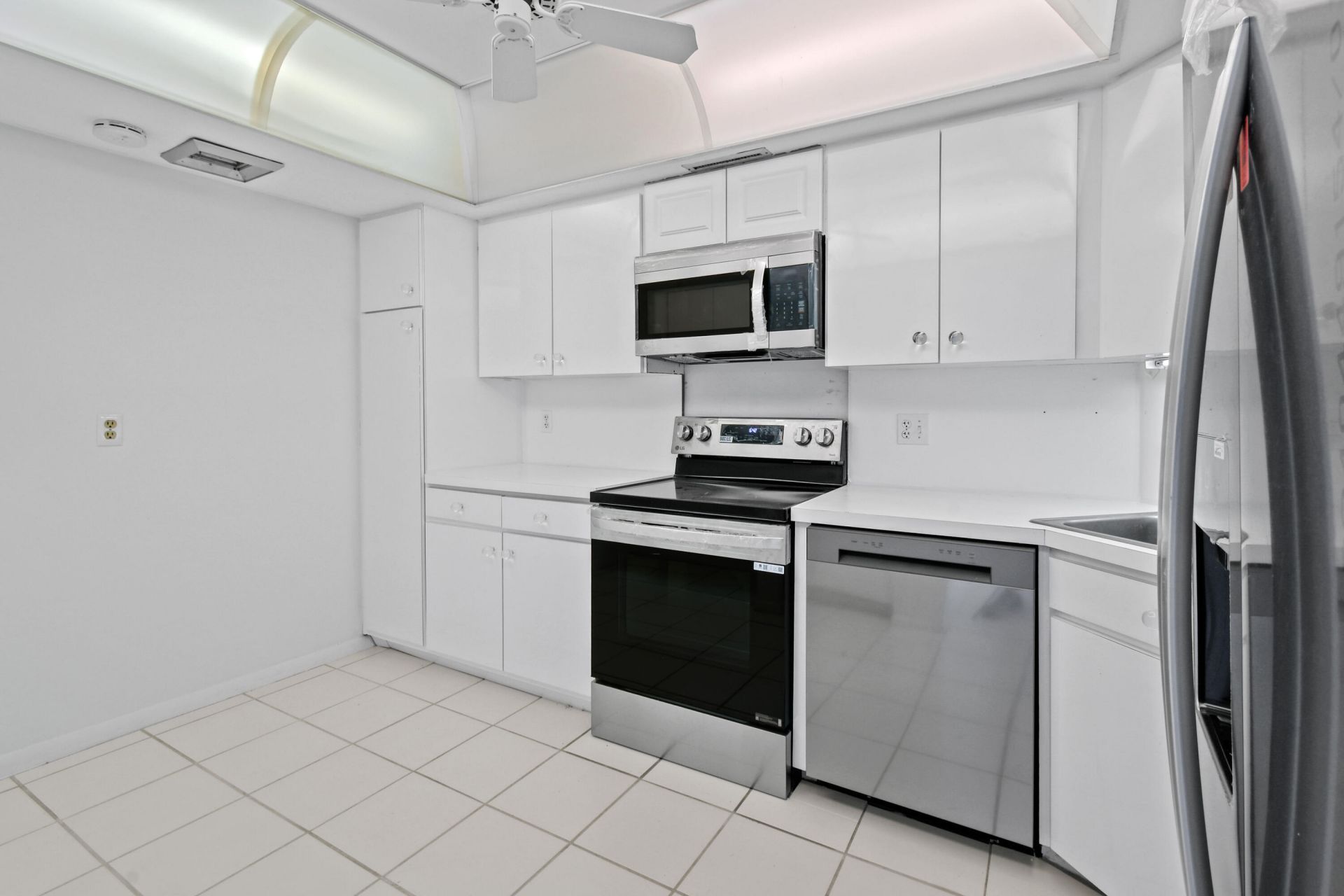 2425 Presidential Way, Unit 801, West Palm Beach, FL 33401 Photo