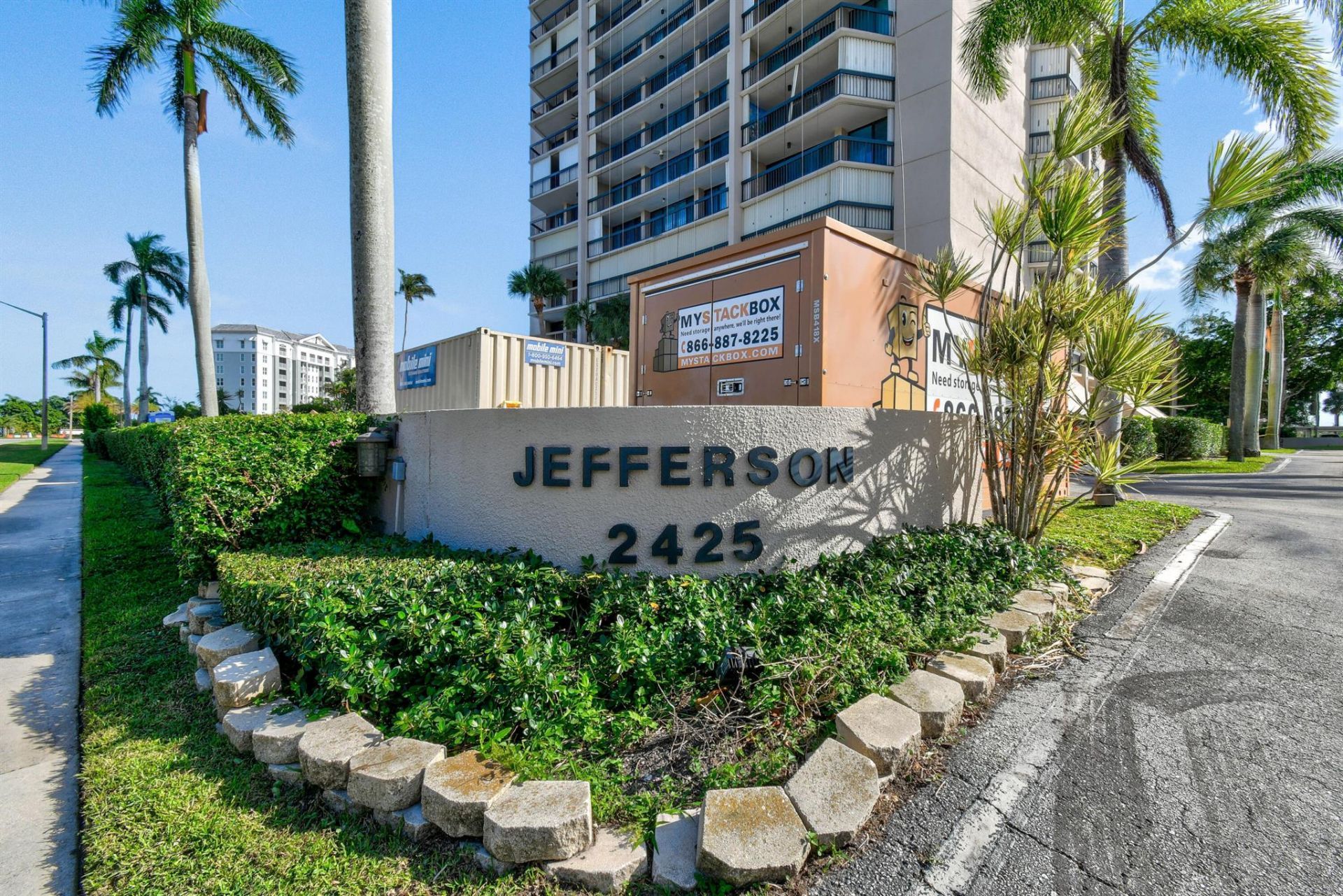 2425 Presidential Way, Unit 801, West Palm Beach, FL 33401 Photo