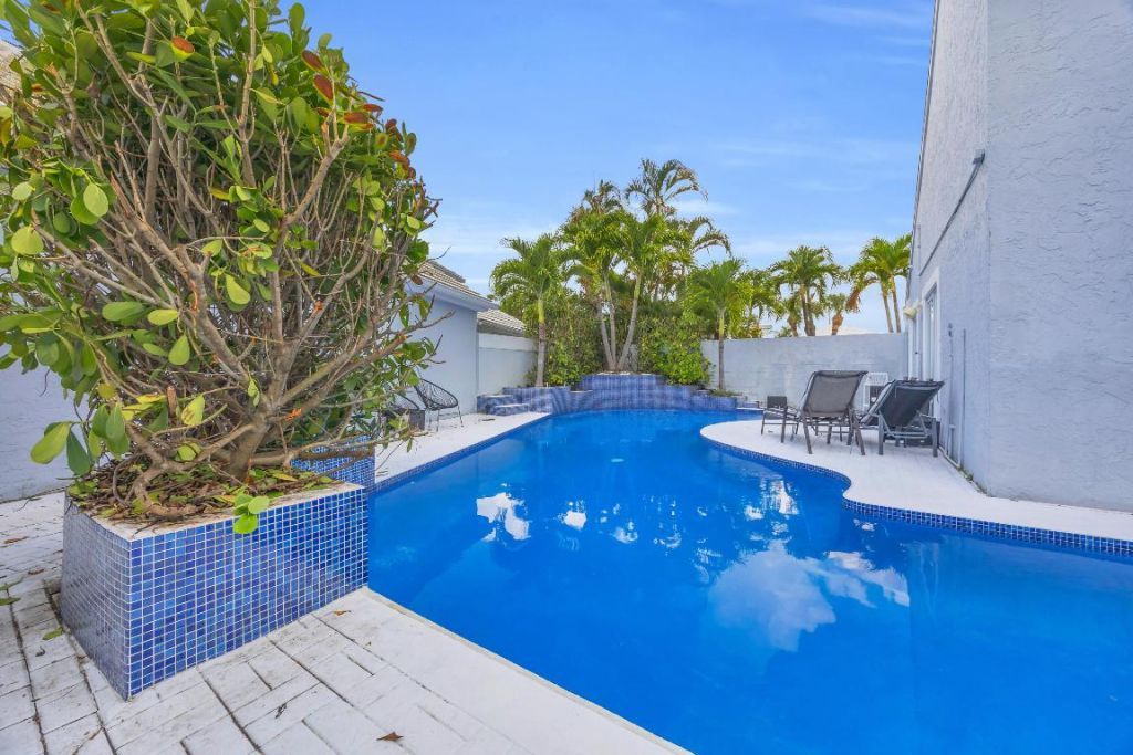 39 Dorchester Circle, Palm Beach Gardens, FL 33418 Photo