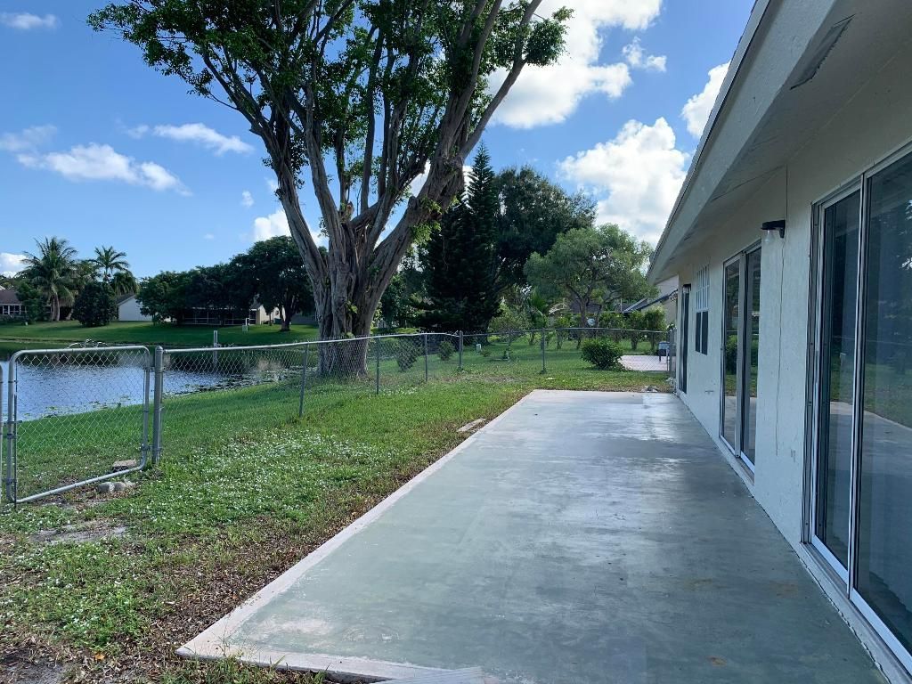 1824 Edgewater Drive, Boynton Beach, FL 33436 Photo