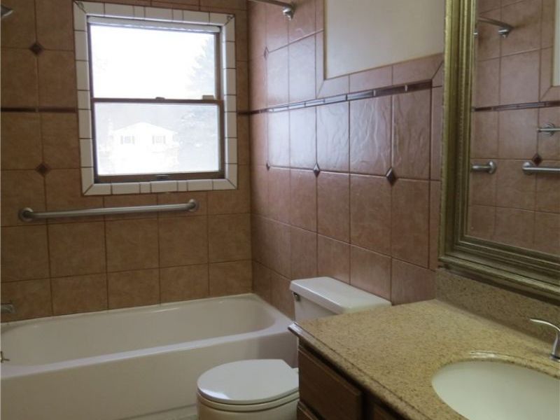 539 Fieldstone Dr., Amherst, OH 44001 Photo 22