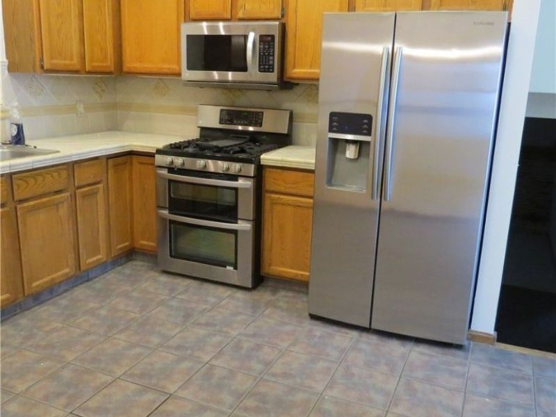 539 Fieldstone Dr., Amherst, OH 44001 Photo 6