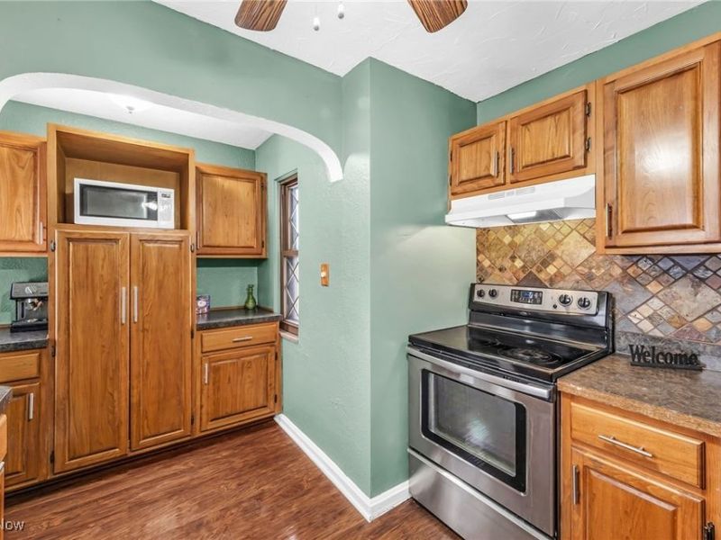 16605 Woodbury Avenue, Cleveland, OH 44135 Photo 11