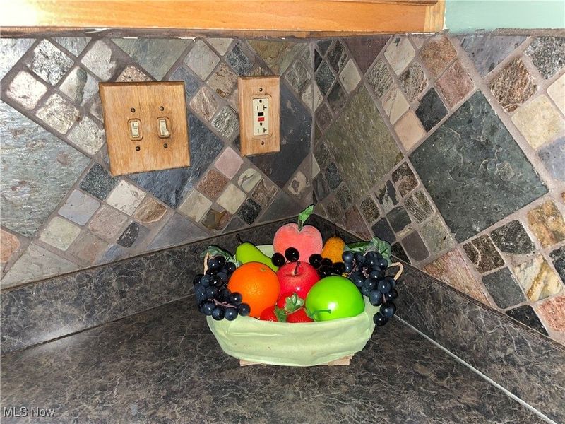 16605 Woodbury Avenue, Cleveland, OH 44135 Photo 13