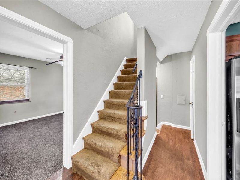 16605 Woodbury Avenue, Cleveland, OH 44135 Photo 17