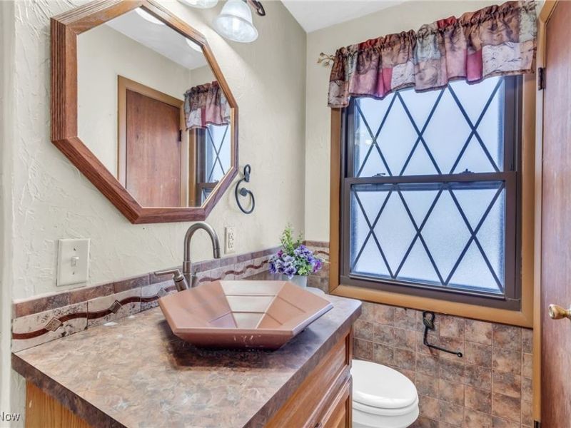 16605 Woodbury Avenue, Cleveland, OH 44135 Photo 27