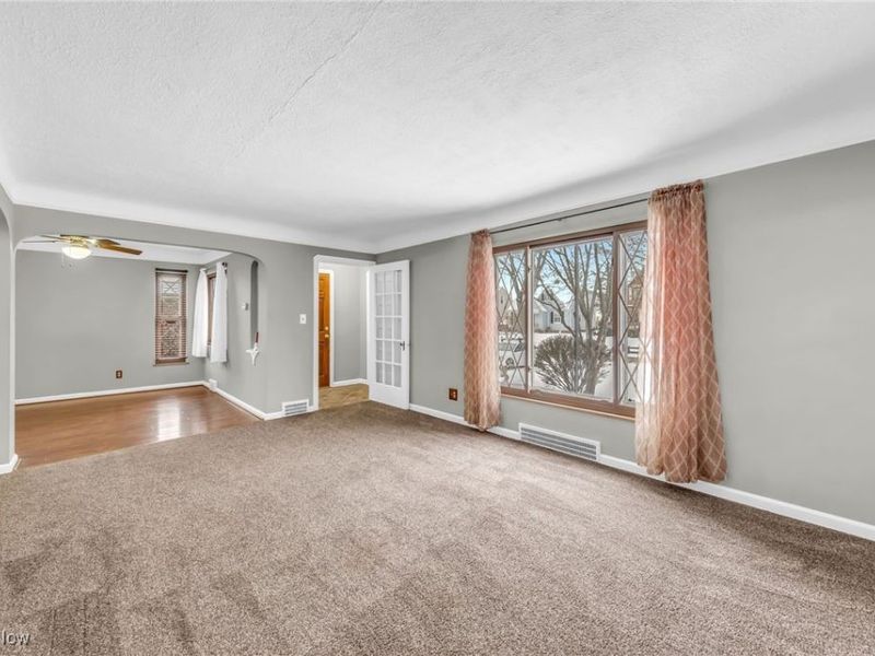 16605 Woodbury Avenue, Cleveland, OH 44135 Photo 5