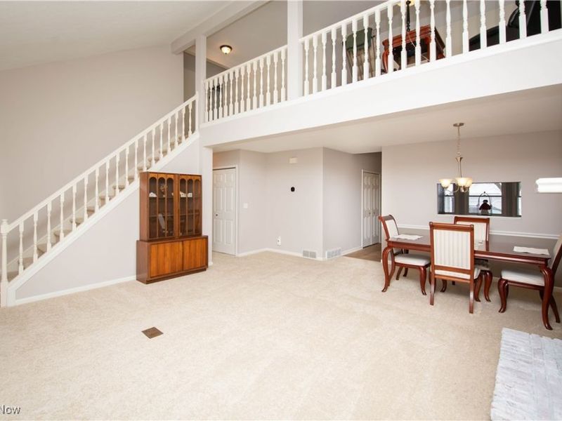 750-2 Hampton Circle, Unit 2, Aurora, OH 44202 Photo 6