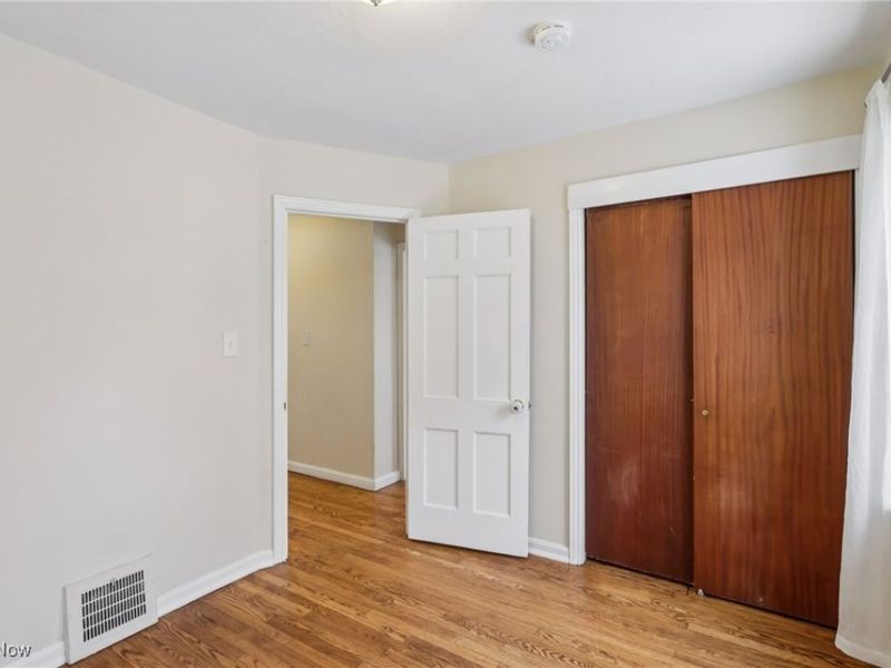 1606 Parker Drive, Mayfield Heights, OH 44124 Photo 12