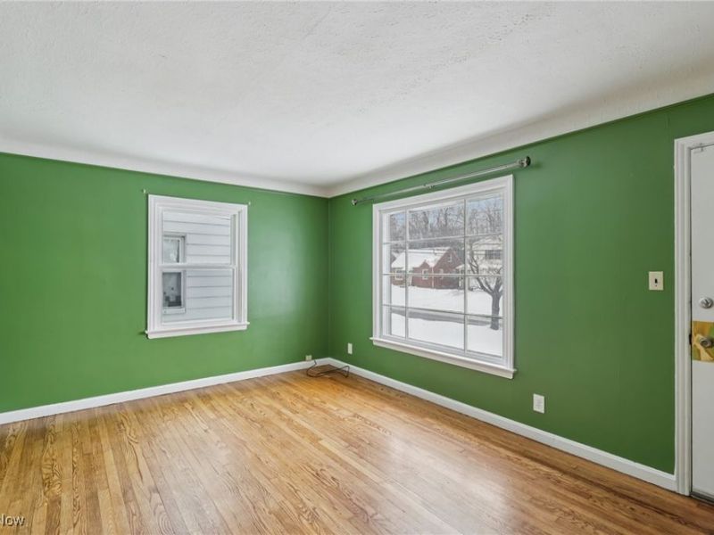 1606 Parker Drive, Mayfield Heights, OH 44124 Photo 2