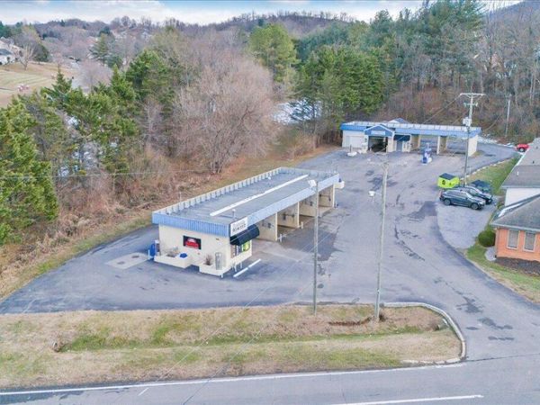 870 Roanoke RD, Daleville, VA 24083