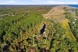 711 Jan Savage Way photo 4