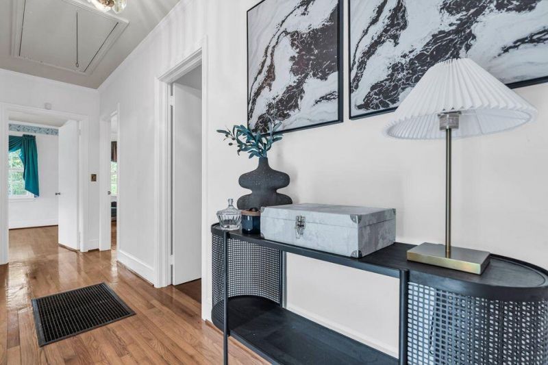 205 Woodlawn Street Photo 10