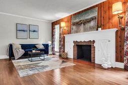 205 Woodlawn Street photo 4