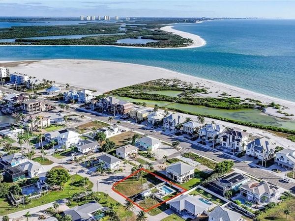 7950 Buccaneer DR, FORT MYERS BEACH, FL 33931