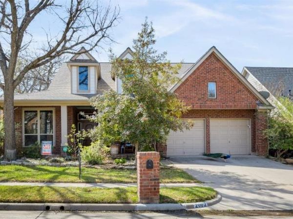 2002 Brianna Lane, Arlington, TX 76001
