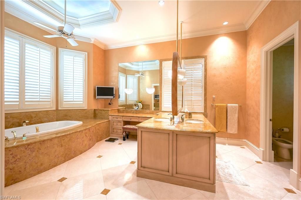 683 Hickory Rd, Naples, FL 34108 Photo
