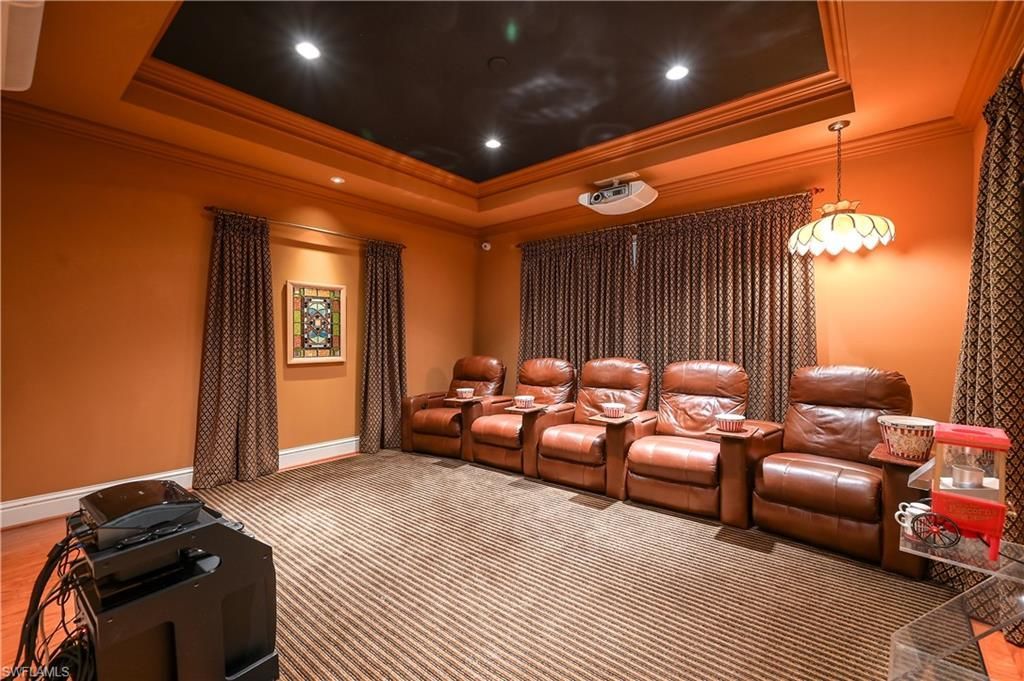 683 Hickory Rd, Naples, FL 34108 Photo