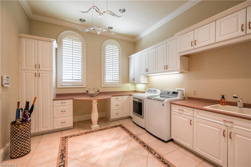 683 Hickory Rd, Naples, FL 34108 Photo