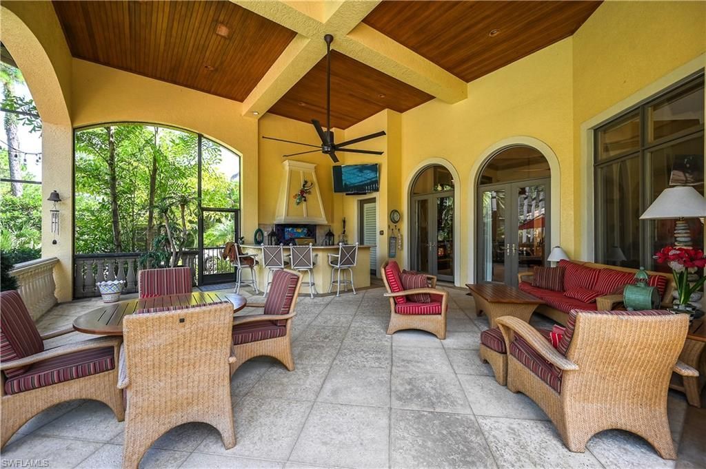 683 Hickory Rd, Naples, FL 34108 Photo