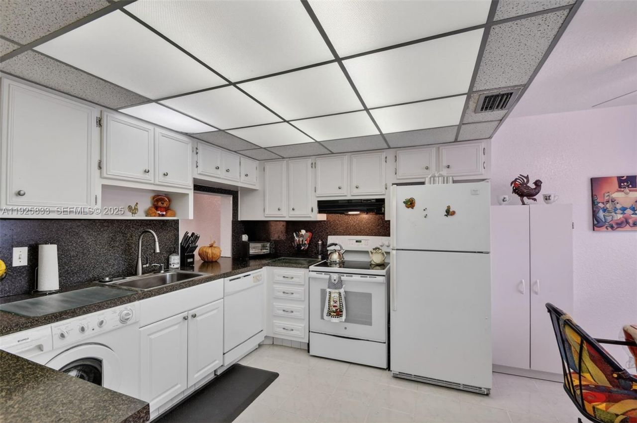 820 Salem Ln, Unit B, Lake Worth, FL 33467 Photo