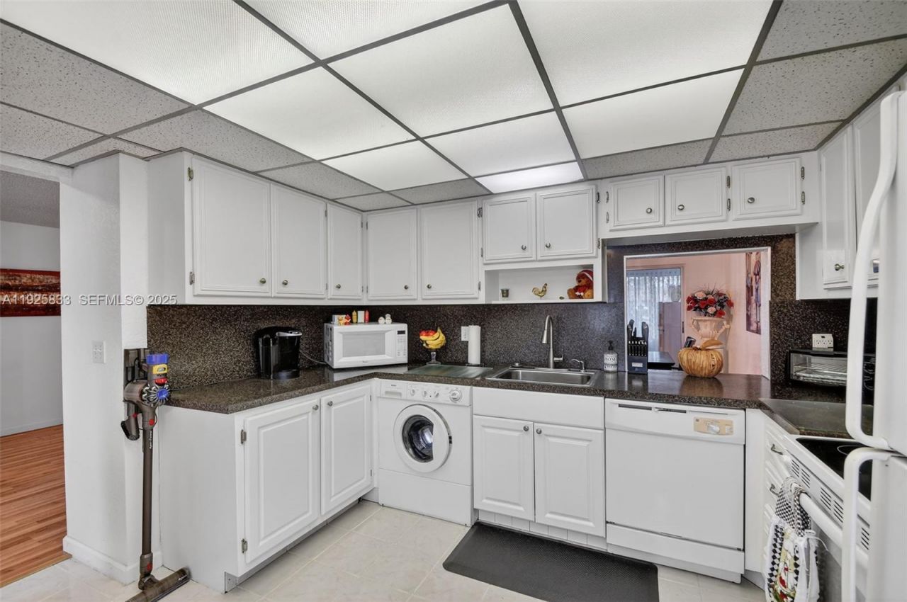 820 Salem Ln, Unit B, Lake Worth, FL 33467 Photo