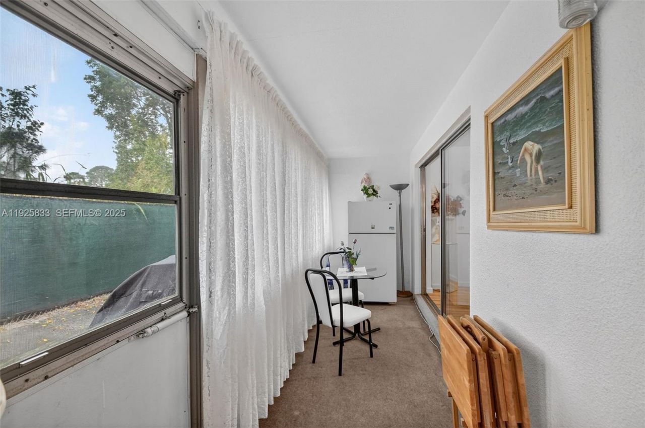 820 Salem Ln, Unit B, Lake Worth, FL 33467 Photo