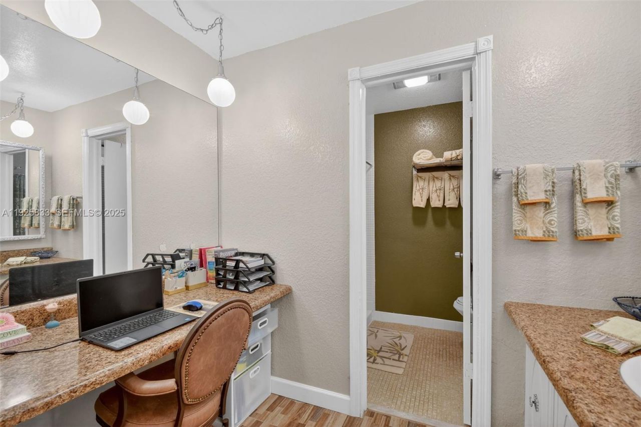 820 Salem Ln, Unit B, Lake Worth, FL 33467 Photo