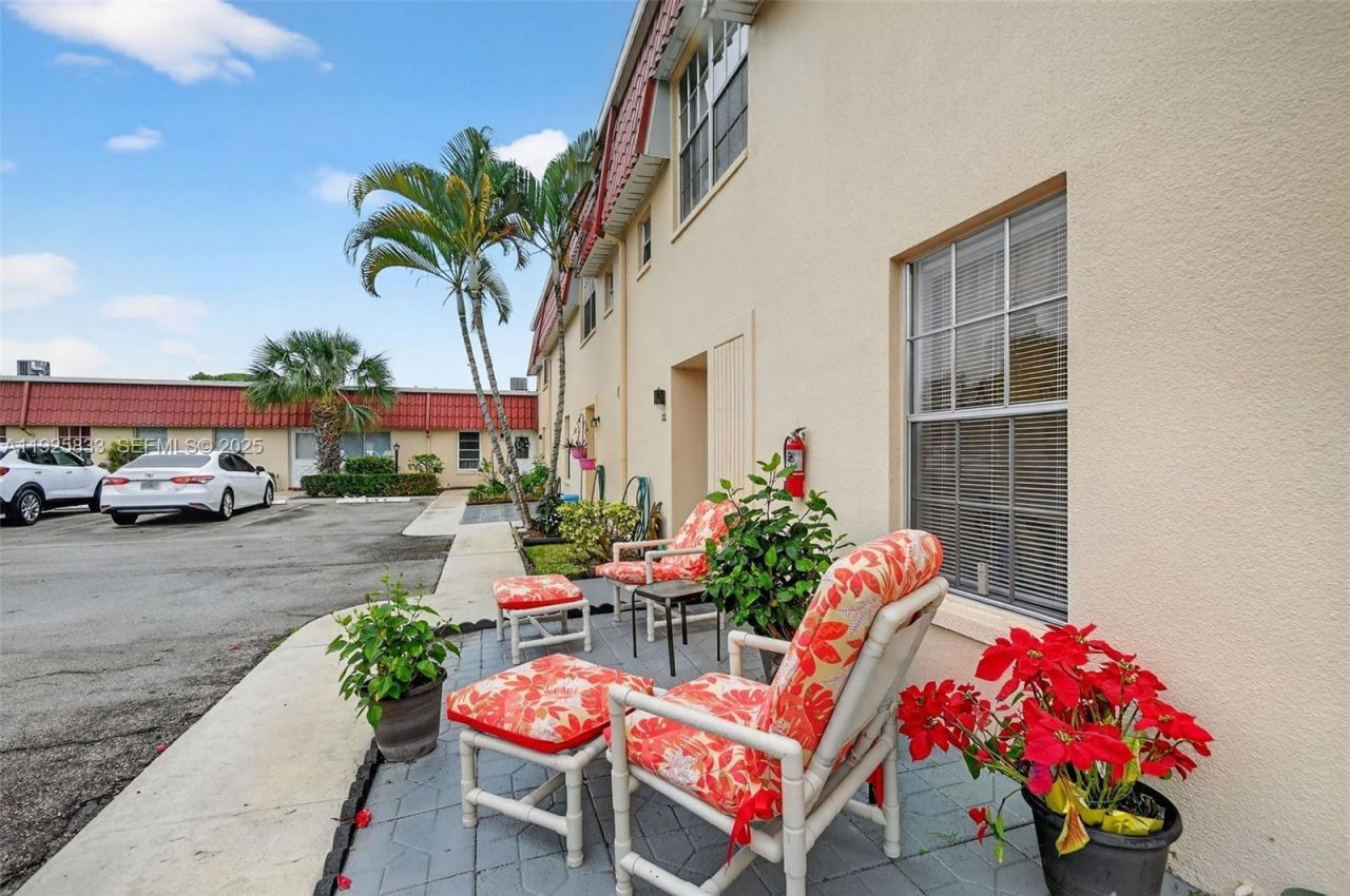 820 Salem Ln, Unit B, Lake Worth, FL 33467 Photo