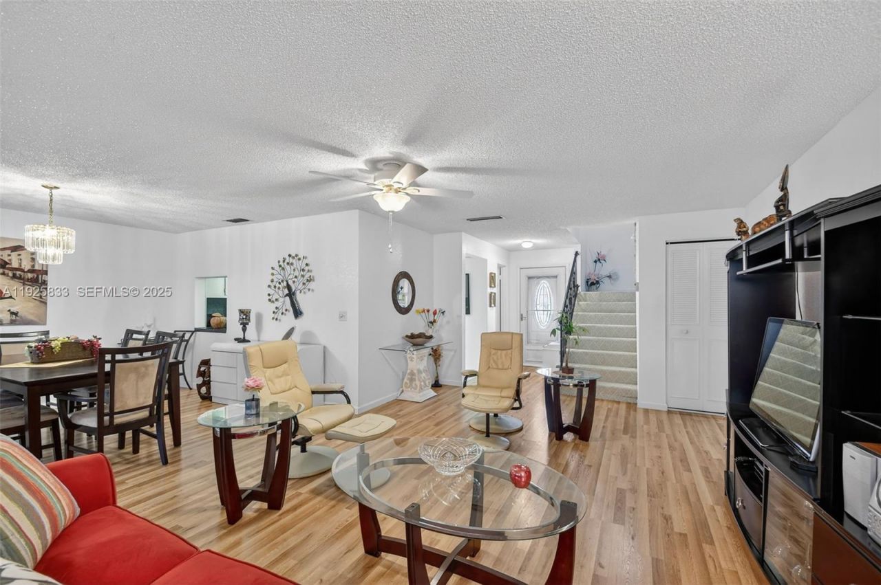 820 Salem Ln, Unit B, Lake Worth, FL 33467 Photo