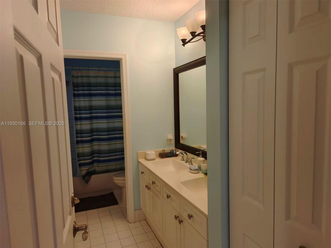 1035 Waterside Cir, Weston, FL 33327 Photo