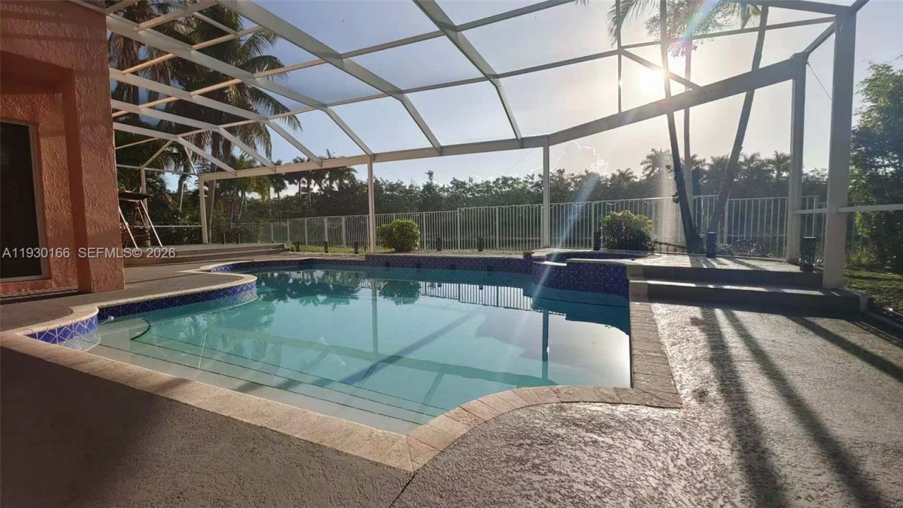 1035 Waterside Cir, Weston, FL 33327 Photo