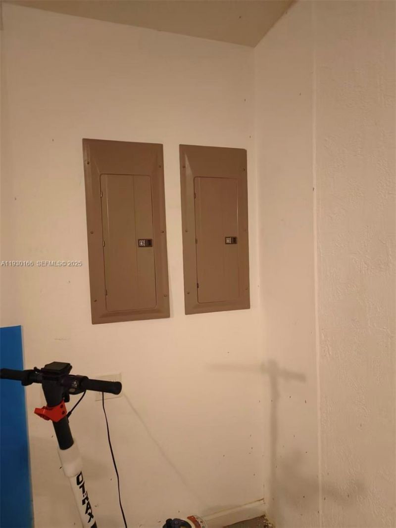 1035 Waterside Cir, Weston, FL 33327 Photo