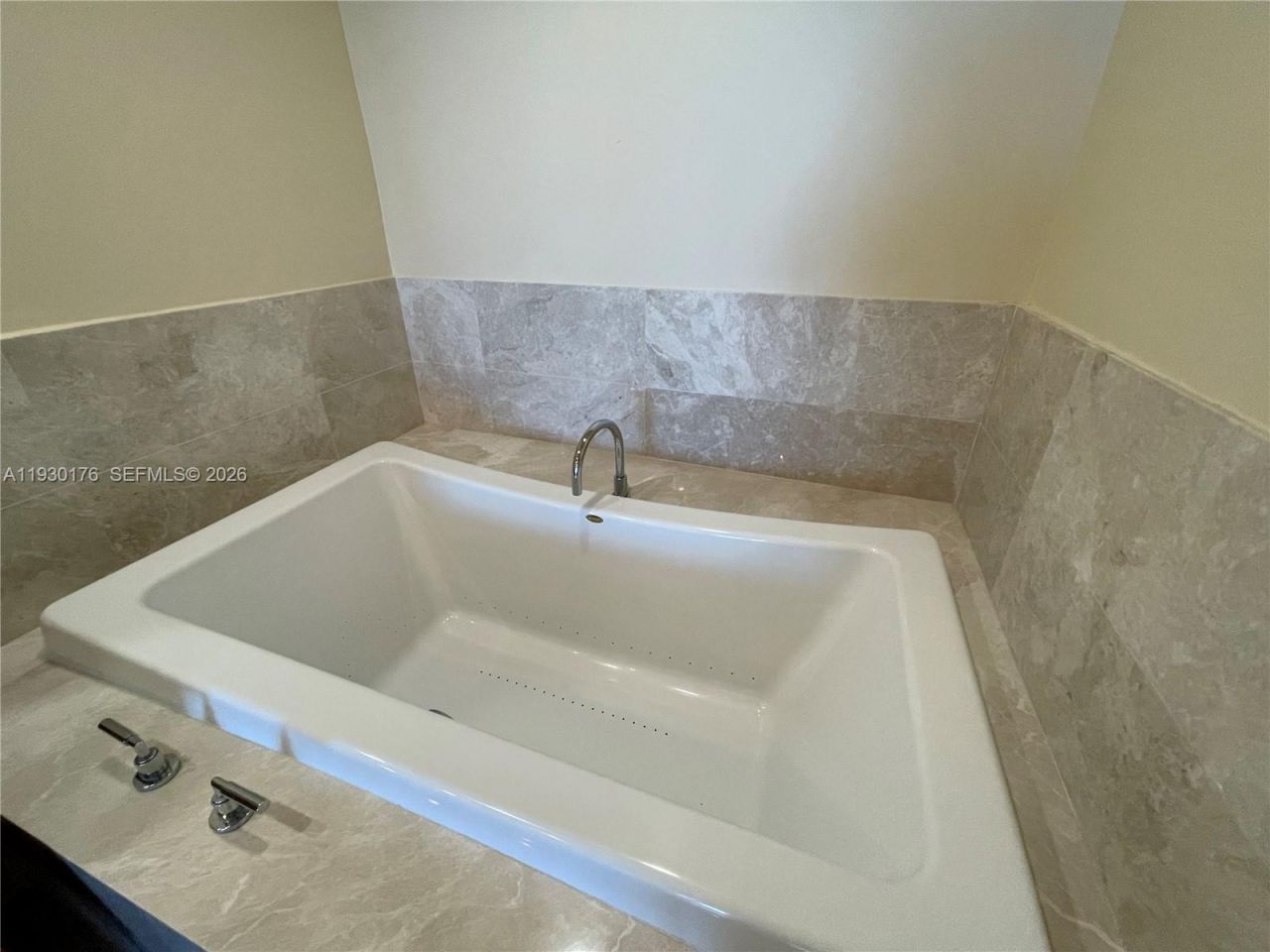 17001 Collins Ave, Unit 1806, Sunny Isles Beach, FL 33160 Photo