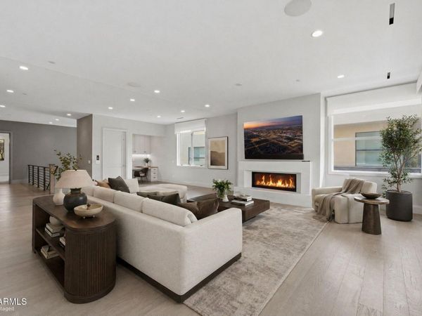 5541 E STELLA Lane, Paradise Valley, AZ 85253