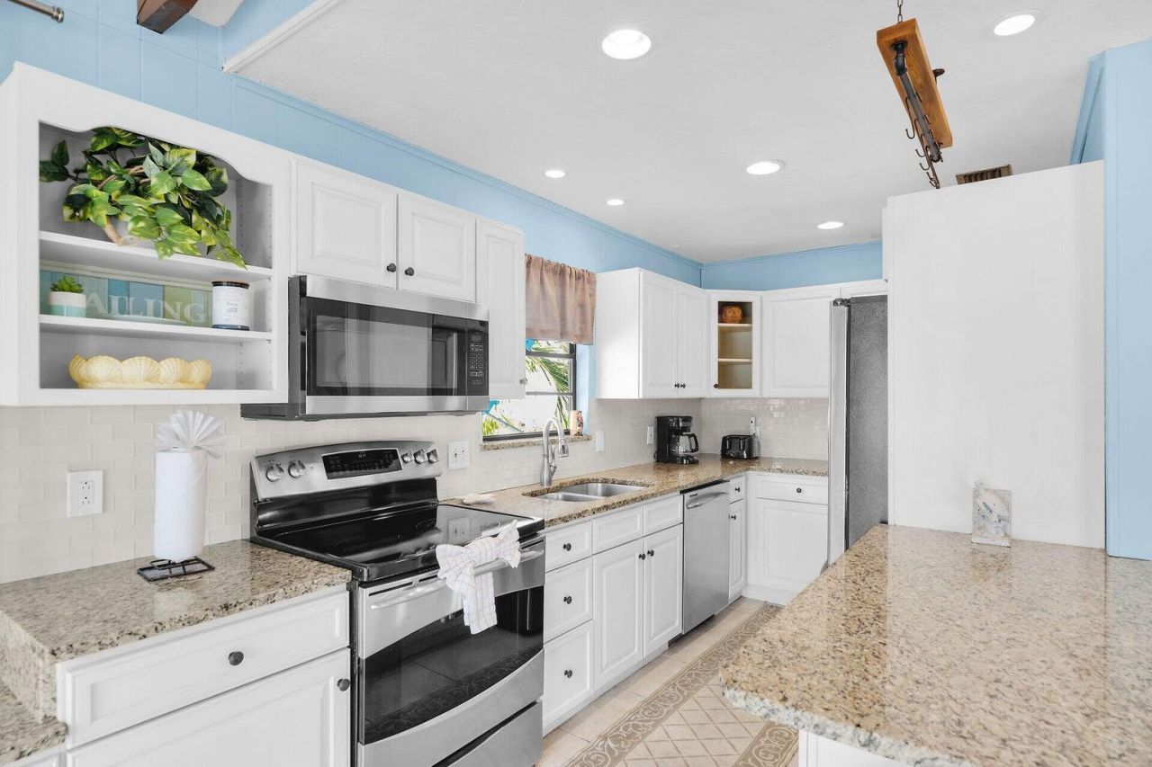 699 116th Street Ocean, Marathon, FL 33050 Photo